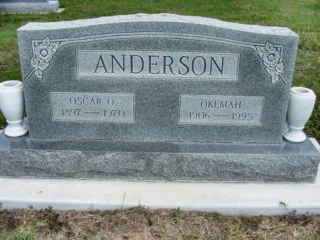 andersonoscarookemah.jpg (52794 bytes)