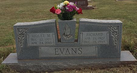 Violet M & Richard Jr. Evans gravestone