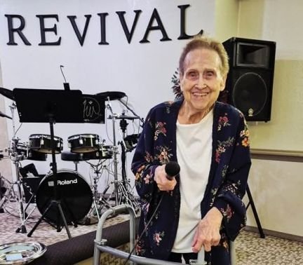 Betty W. (Reisch) Bradford